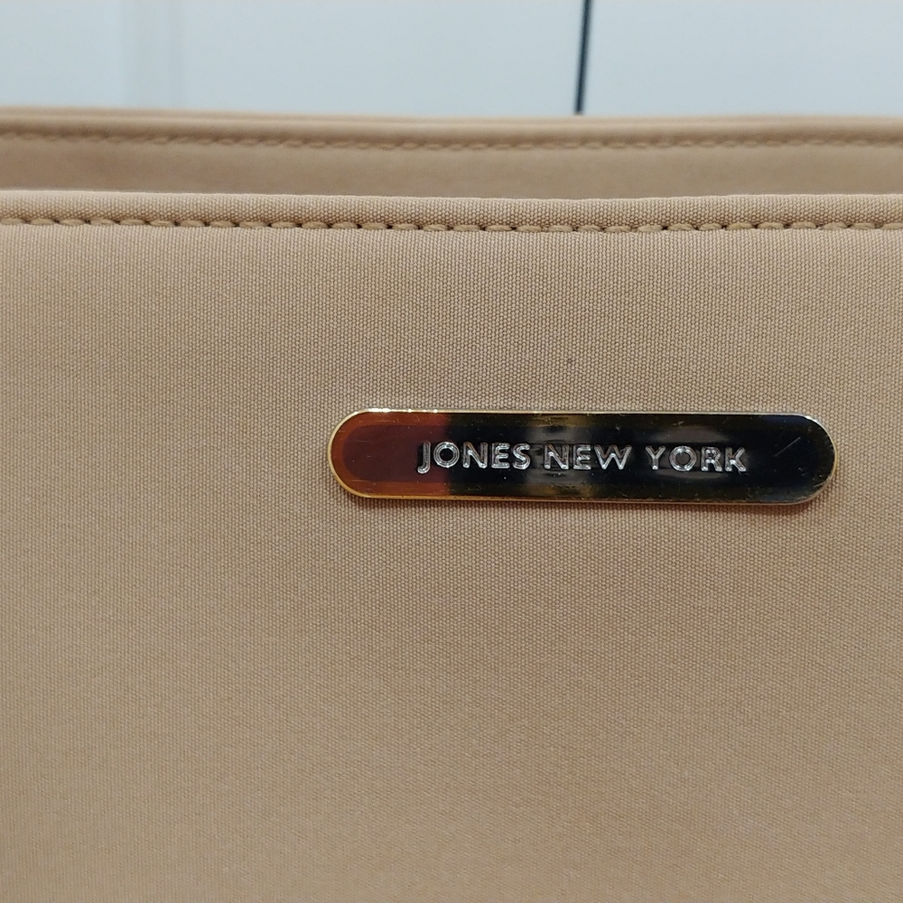Purse - Picture 3 of 3